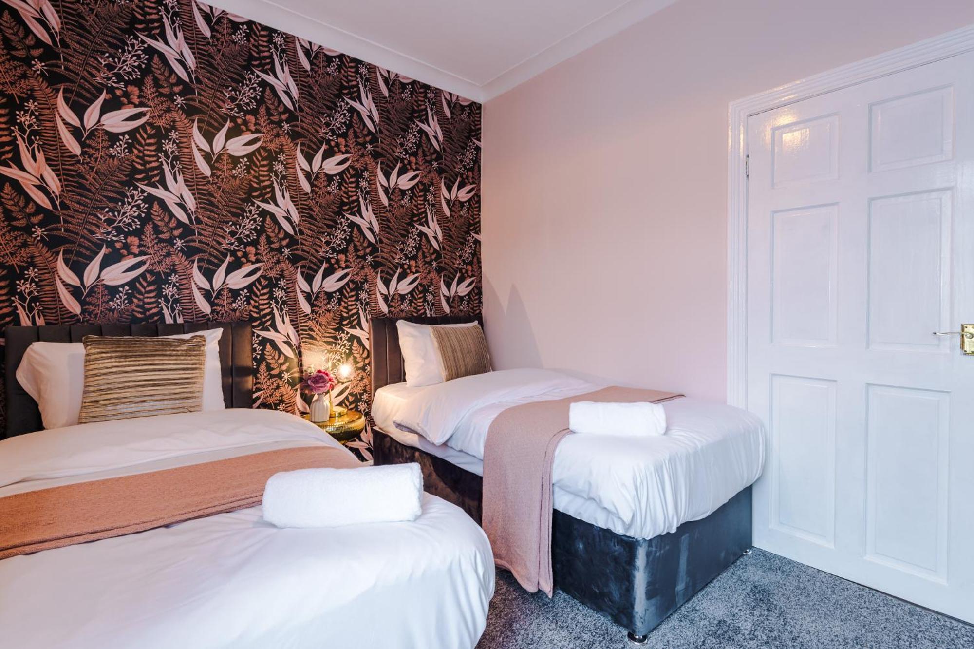 Newly Renovated 5 Bedroom Home-manchester Casa de férias Manchester