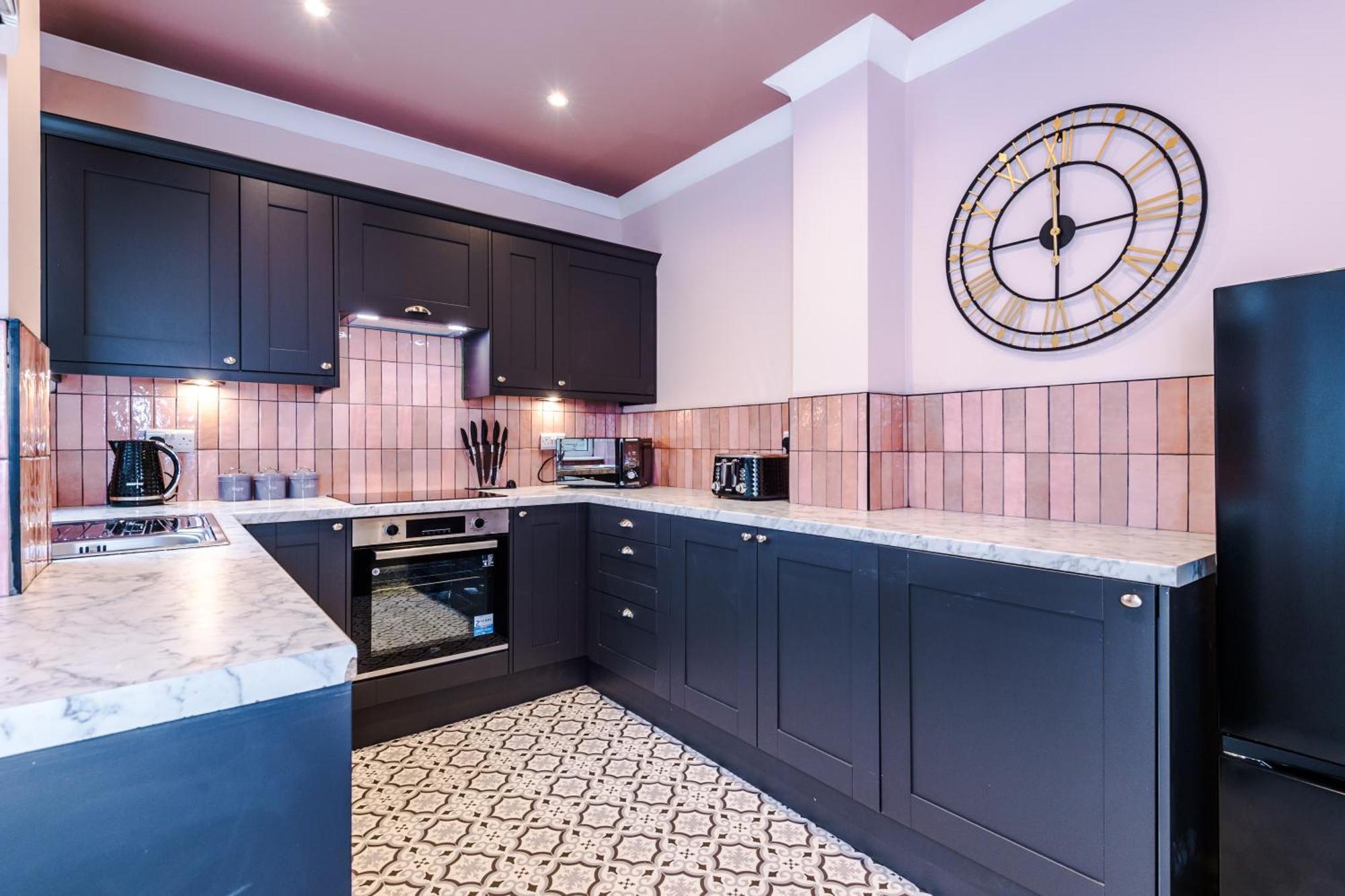 Newly Renovated 5 Bedroom Home-manchester Casa de férias *
