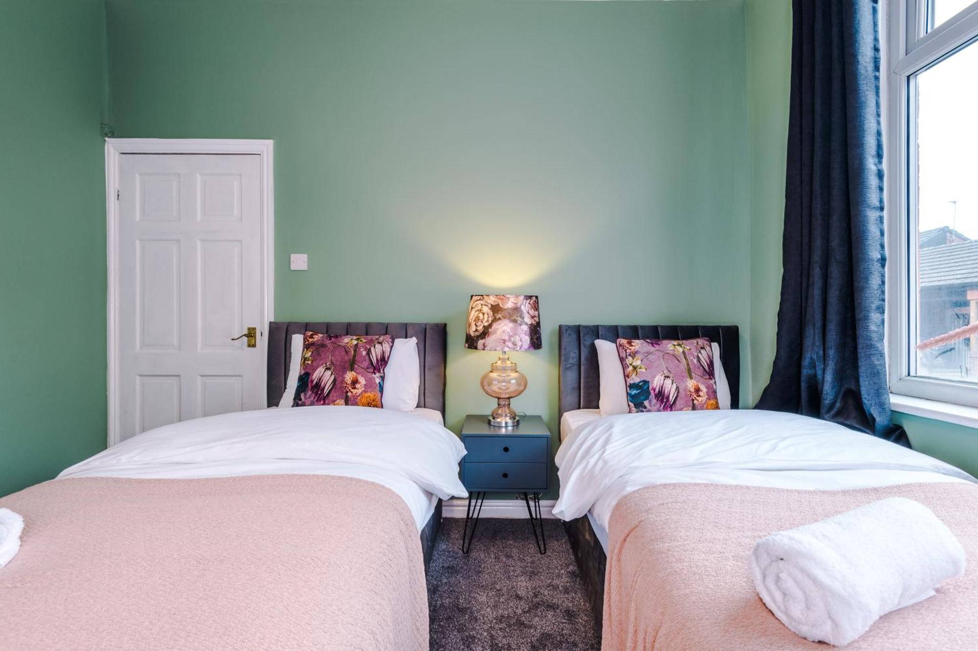 Newly Renovated 5 Bedroom Home-manchester Casa de férias Manchester